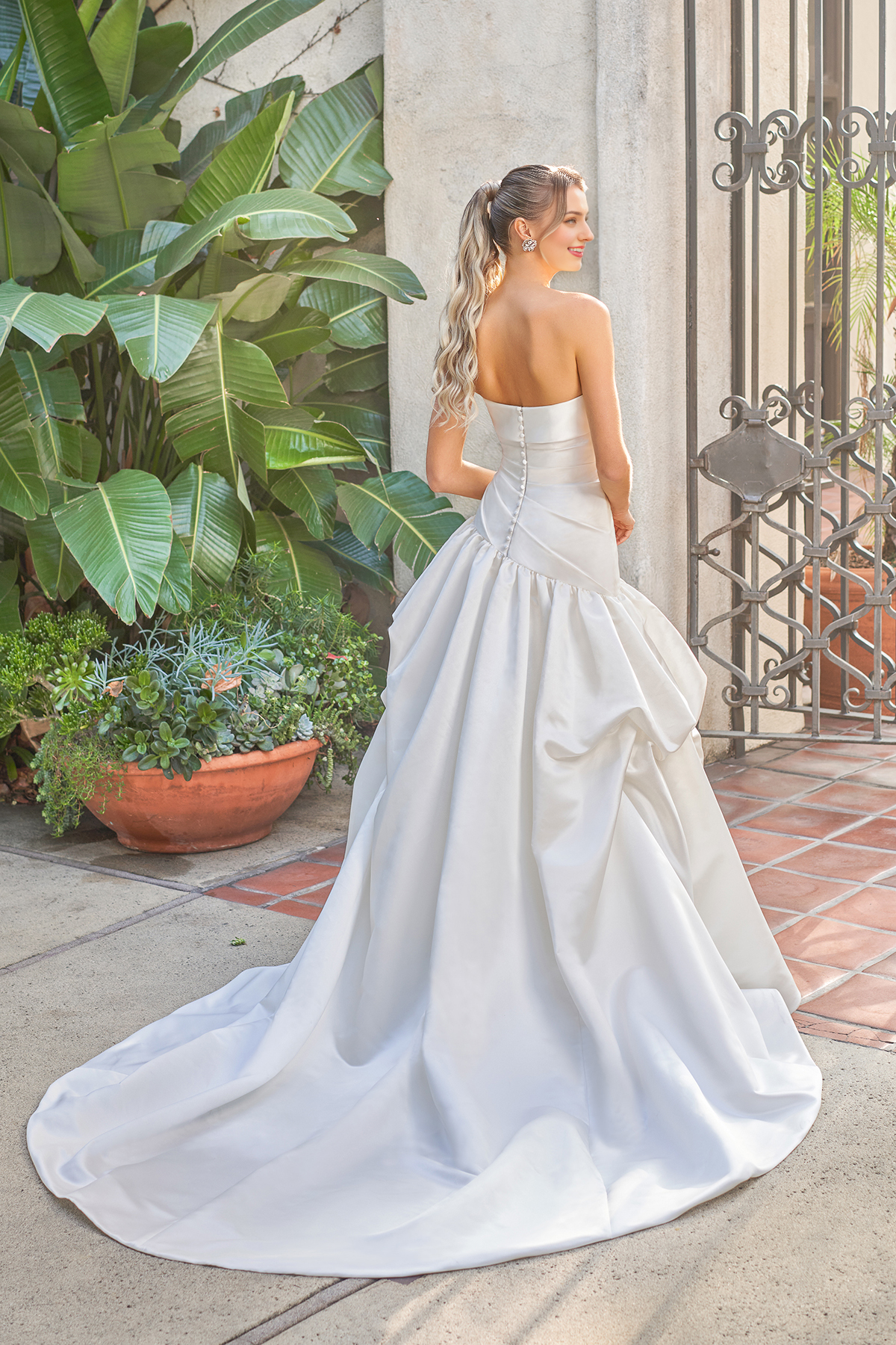 A-line off shoulder collar sleeveless strapless backless and floor length wedding dress